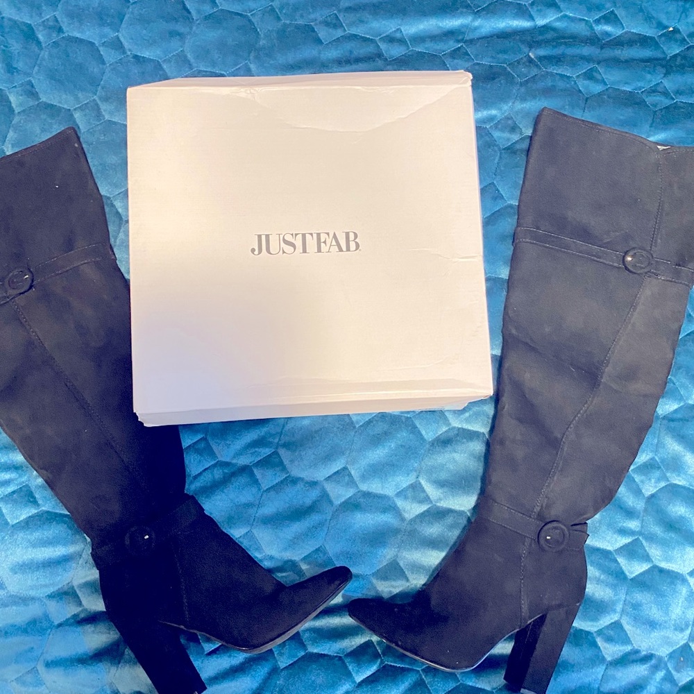 Women’s over the knee boots
